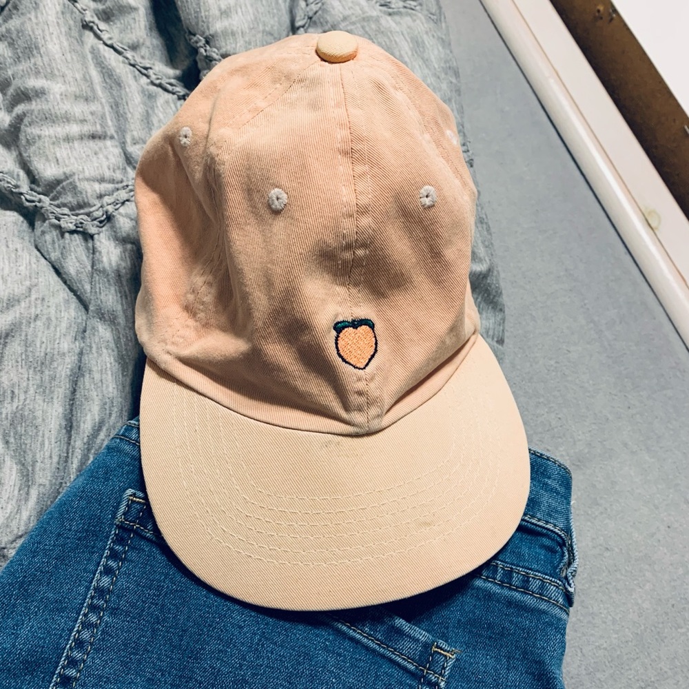 UNIF peach hat